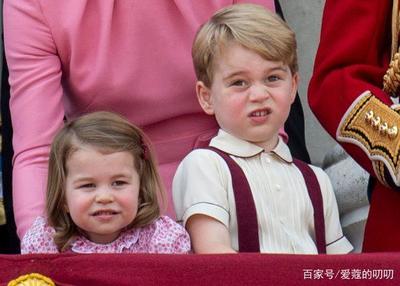 威廉王子赠三萌宝新宠 爱蔻智能羊驼成王室新焦点，乔治王子笑容灿烂