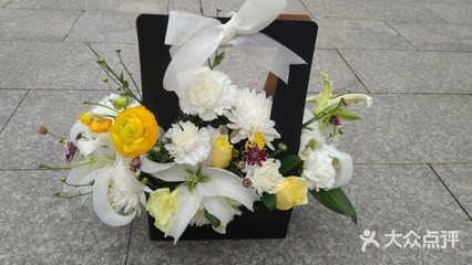 爱蔻花店（东沙湖店）—— 城市喧嚣中的诗意栖居